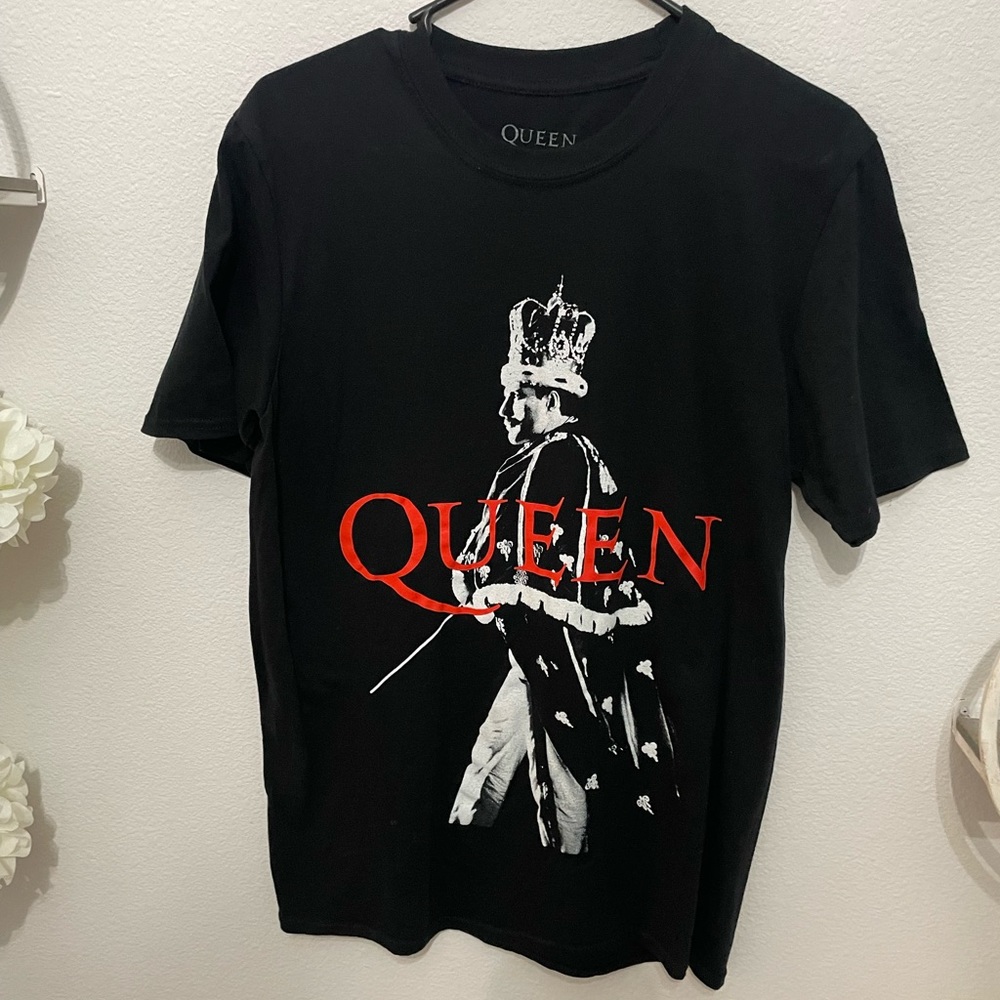 Queen shirt